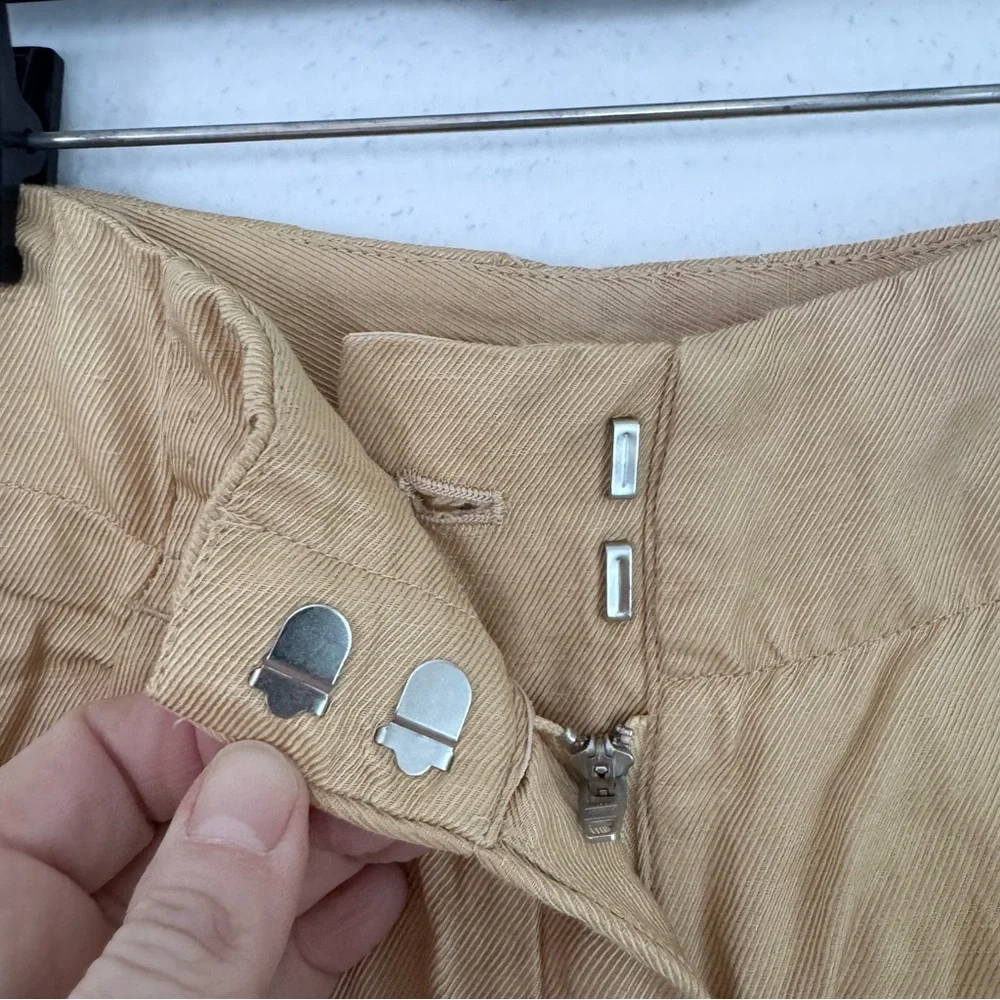 Aritzia Wilfred Le Fou Tango Trousers Tan Gold size 00